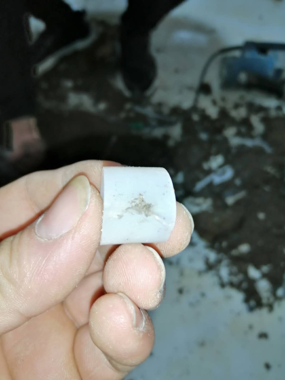 陇川家里地暖漏水了怎么办？